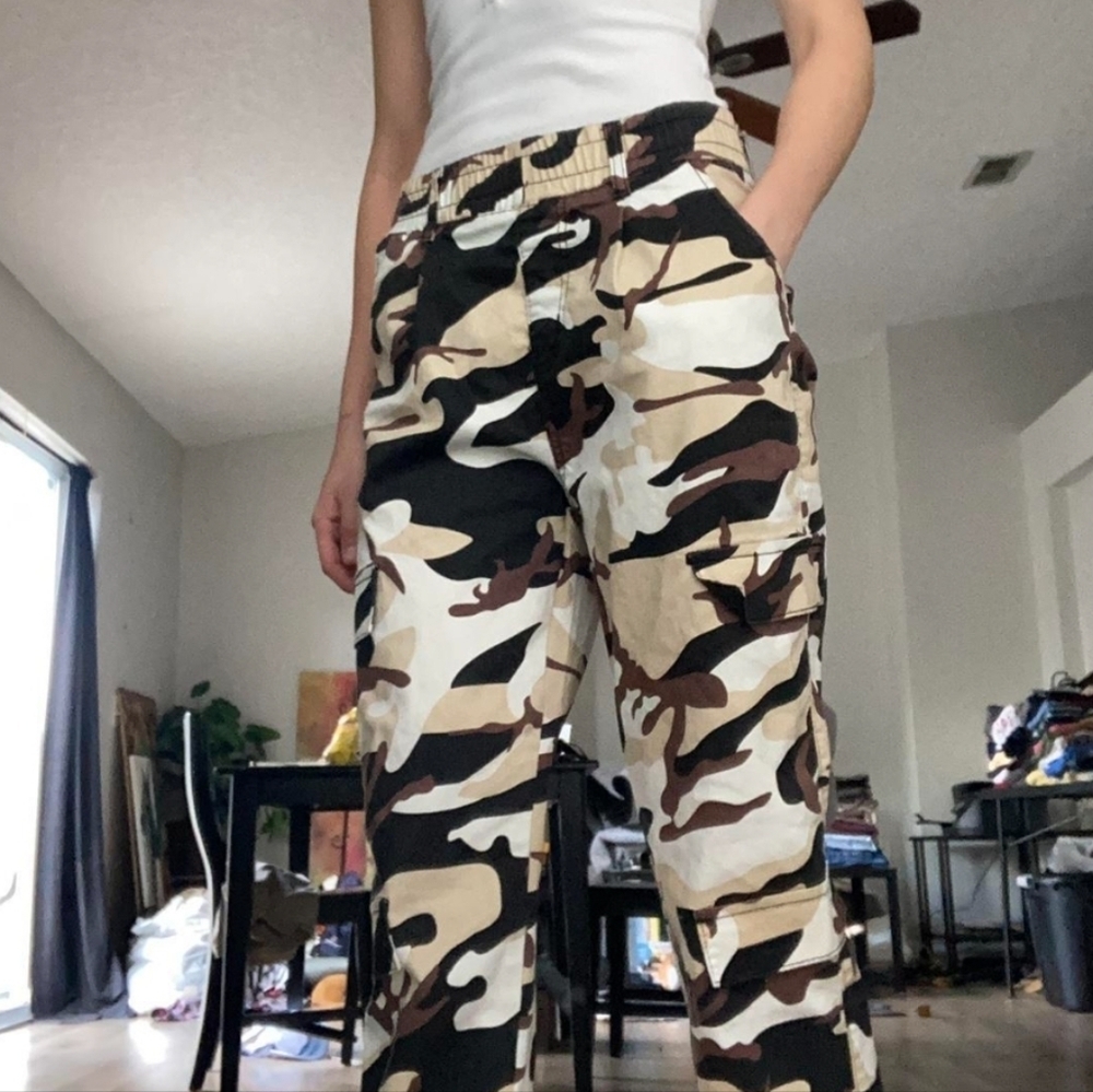 VIP Jogger Jeans Pants Sculpting Destruction Camo Size 11 Camouflage